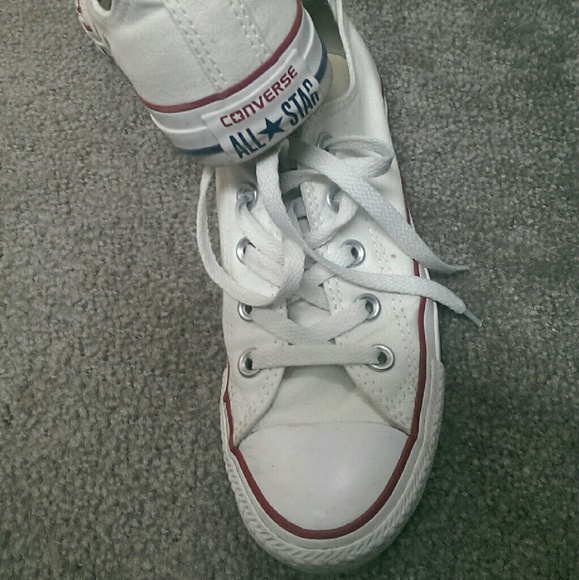 White converse - Picture 2 of 3